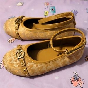 Girls Michael kors flats